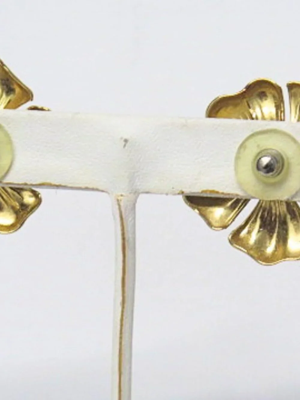 Vintage Gold Tone Floral Statement Earrings Peach Cabochon Pierced